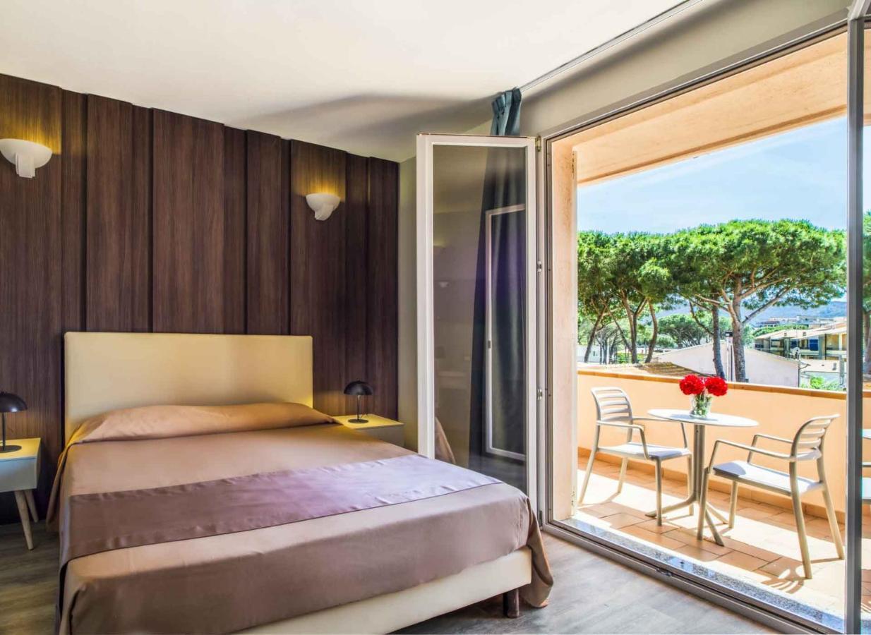 Hotel Riva Del Sole Марина-ди-Кампо Экстерьер фото