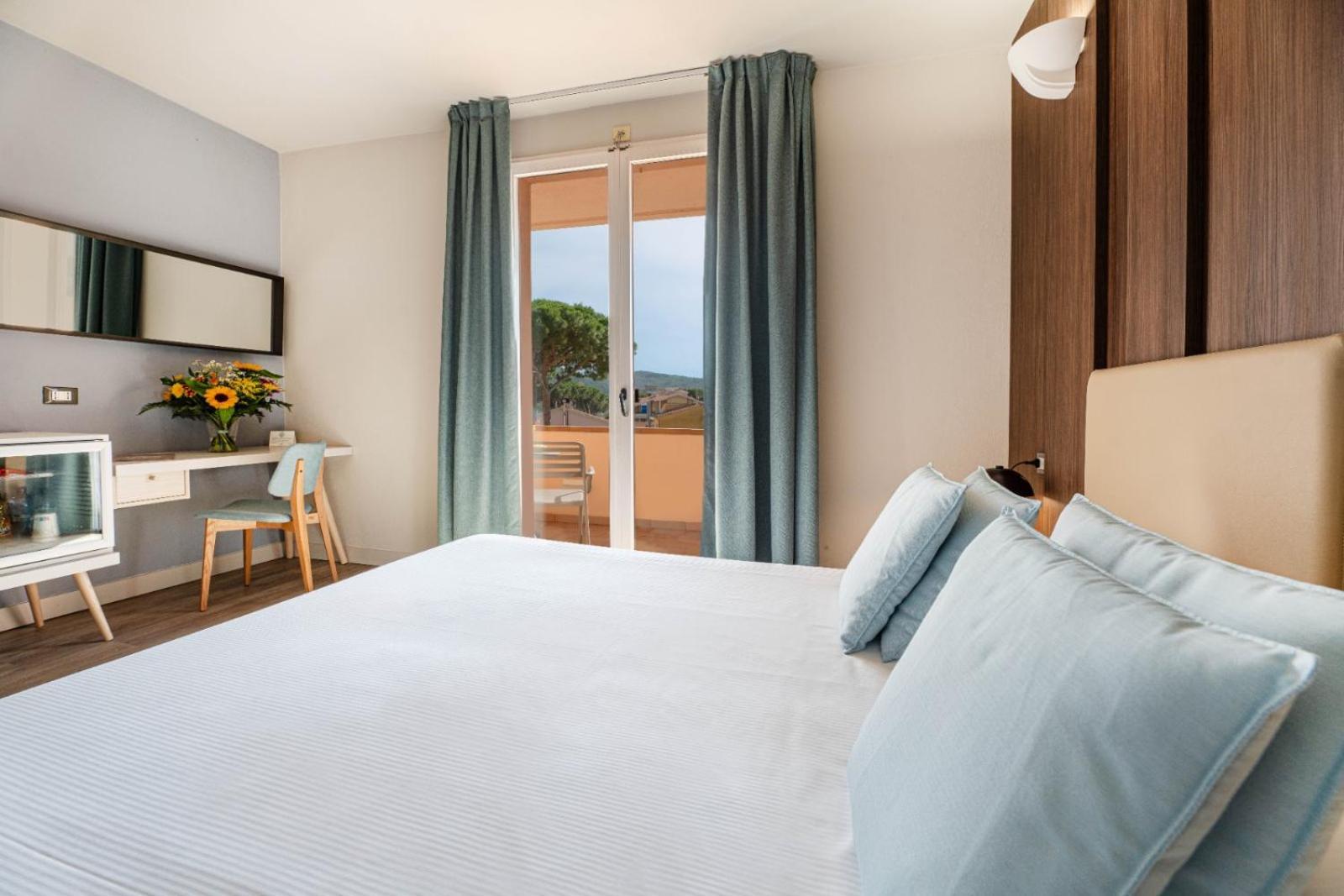 Hotel Riva Del Sole Марина-ди-Кампо Экстерьер фото