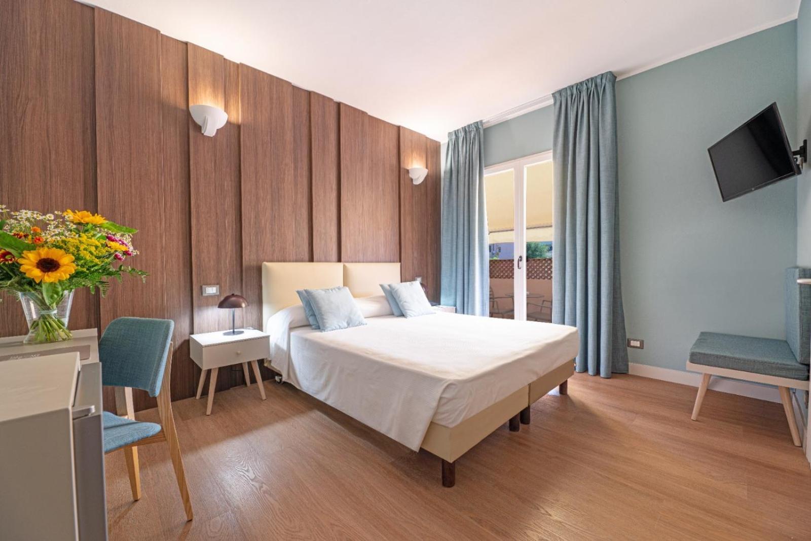 Hotel Riva Del Sole Марина-ди-Кампо Экстерьер фото
